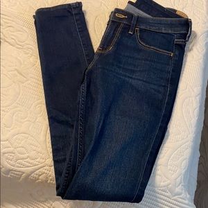 Never worn hollister super skinny jeans